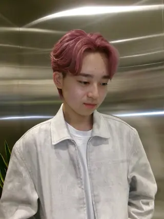 ショート ARISA︎ ハイトーン/メンズCのヘアスタイル