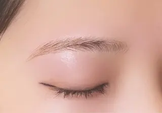 アイブロウ un eyelash ロナ🩰🎀のマツエク・マツパデザイン