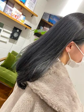 ミディアム カラー 本田 静莉奈のヘアスタイル