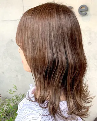 ミディアム case by case所属・case Chiakiのヘアスタイル