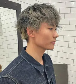 ショート カラー 山本 真之介のヘアスタイル