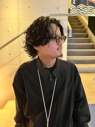 ミディアム パーマ メンズ ボブとパーマの達人 美容室難民の方は是非のヘアスタイル