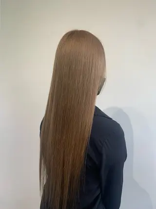 カラー ベージュ/ダブルカラ ー/新潟駅/青柳萌果のヘアスタイル