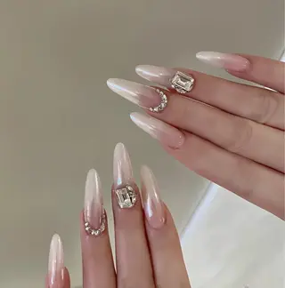 ネイル D-BEAUTY Nailsalonのネイルデザイン