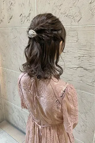 ミディアム 菊地 紗矢のヘアスタイル