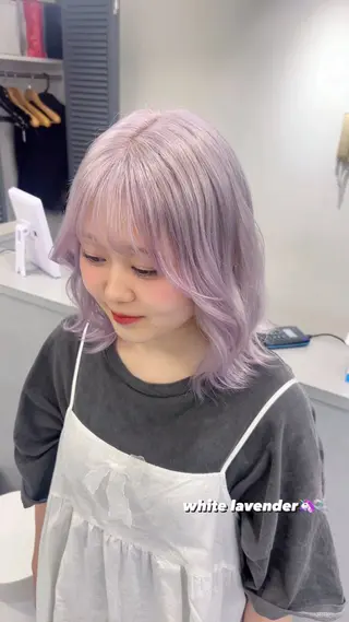 ミディアム 🎀ハイトーン特化 konomi🎀のヘアスタイル