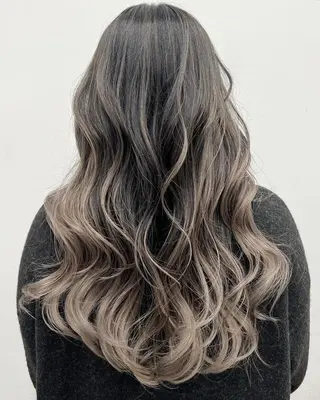 ミディアム 公式 Ease by amble luxeのヘアスタイル