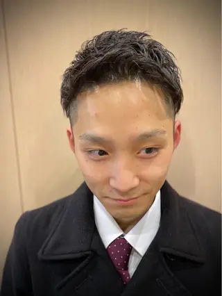 ショート パーマ メンズ 山田 哲平のヘアスタイル