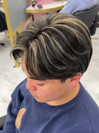 カラー メンズ 𝐚𝐨𝐢 メンズ ‪‪/メッシュのヘアスタイル