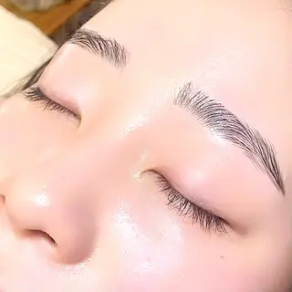 ma'am eyesalon 錦糸町店所属・MOMI🍒美眉 スタイリング⭐︎の眉毛・アイブロウイメージ