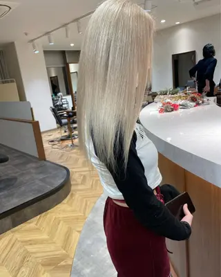 セミロング VEGA天神 ブリーチのヘアスタイル