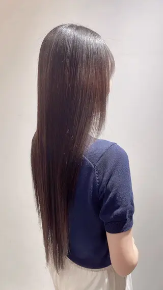 Riku 艶カラーのヘアスタイル