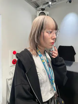 ミディアム カラー パーマ ヘアアレンジ メンズ キッズ ネイル マツエク・マツパ アイブロウ 艶ハイトーン/ヘア アレンジAYAKAのヘアスタイル