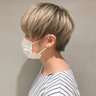 ショート カラー 圧倒的透明感カラー nana🦕のヘアスタイル