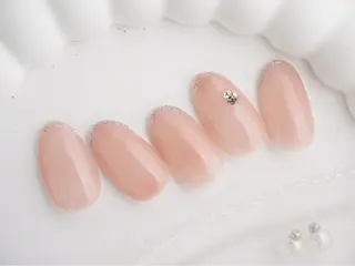 ネイル WHITE NAIL 宝塚所属・中田 未優のネイルデザイン