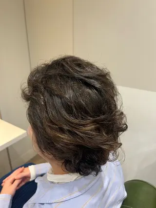 ショート カラー 小鴨 美佳のヘアスタイル