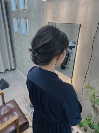 セミロング ヘアアレンジ 1席のみの 美容室IKKIのヘアスタイル