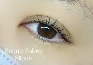 マツエク・マツパ BeautySalon Mieux所属・《まつげ専門店》 🎀ミュウ🎀のマツエク・マツパデザイン
