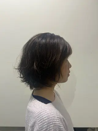 ショート タツキ／レイヤー／ パーマ／艶カラーのヘアスタイル