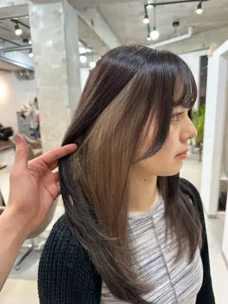 ロング カイリ /レイヤーカットのヘアスタイル