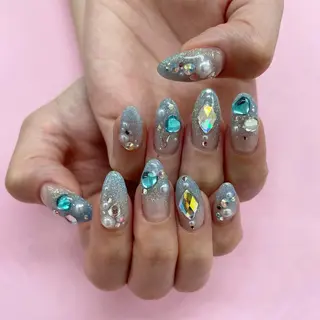 ネイル 五十嵐 美智のネイルデザイン