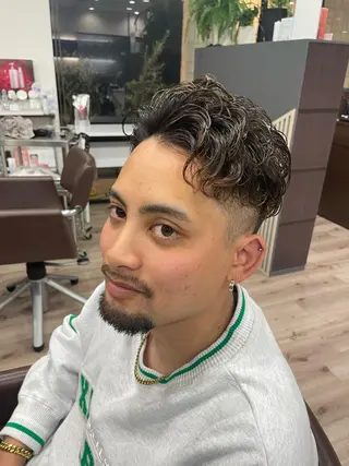 パーマ メンズ アタ ムのヘアスタイル