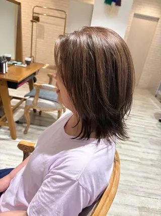 ミディアム カラー abilita HIRARIのヘアスタイル