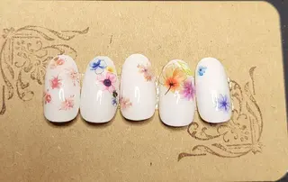 ネイル 矢野 美希のネイルデザイン