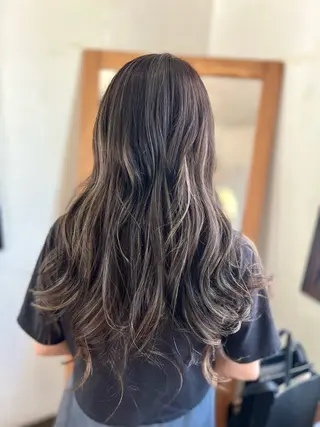 ロング カラー Style Tのヘアスタイル