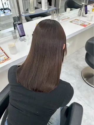 カラー 🤍Mei🤍赤み消 し透明感ツヤカラーのヘアスタイル