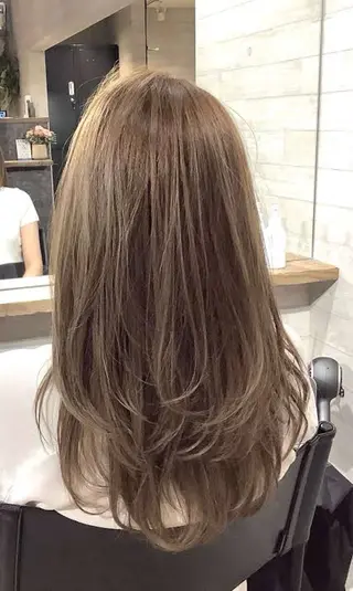 セミロング カラー 小林 優斗のヘアスタイル