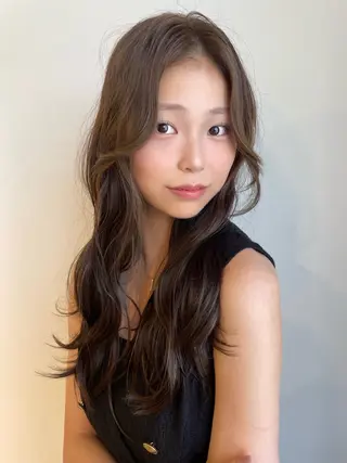 ロング 森 愛佳のヘアスタイル