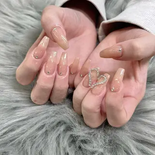 ネイル PEEKABOO京橋 EYE&NAILのマツエク・マツパデザイン