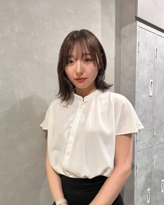 ミディアム 韓国風艶カラー 🇰🇷🩶/REIのヘアスタイル