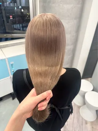 ロング ♡似合わせハイトーン ♡maiのヘアスタイル