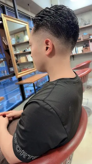 メンズ オーナースタイリスト 佐藤のヘアスタイル