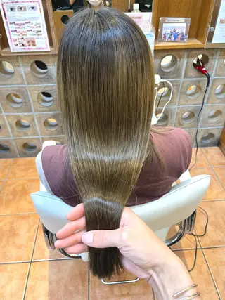 ロング ✨美髪矯正&ショート の小林✨のヘアスタイル