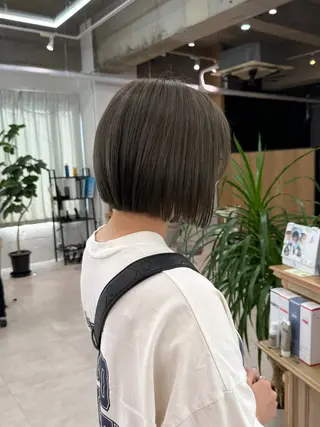 ショート カラー 渡邉 あいのヘアスタイル