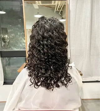 パーマ EMMA茅ヶ崎所属・レイヤーパーマ＊ NOBUのヘアスタイル