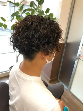 ミディアム パーマ メンズ 万都里 MATSURIのヘアスタイル