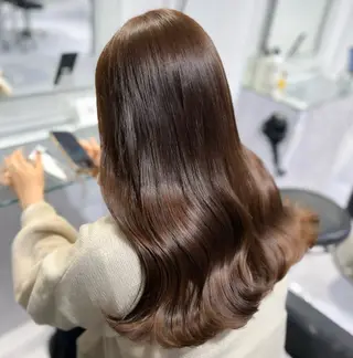 ロング カラー 🫧うる艶トレンド 🫧透明感カラーのヘアスタイル