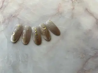 ミディアム ネイル M. KOTOMIのネイルデザイン