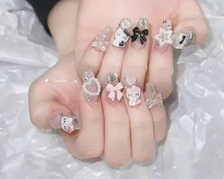 ネイル RINA 🤍のネイルデザイン