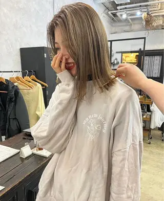 ミディアム BE HERE NOW N°04野々市三納店所属・イタヤ マイカのヘアスタイル