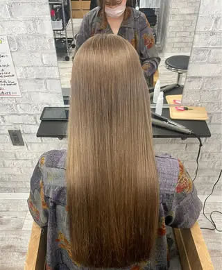 ロング カラー NEWONE所属・ハイトーン特化🌟 LEONのヘアスタイル