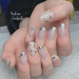 ネイル Nailroom. Cinderellaのネイルデザイン