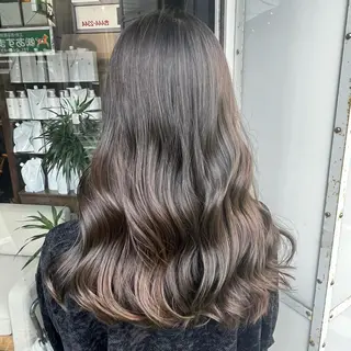 ロング カラー おくだ　りお /ハイトーンカラーのヘアスタイル