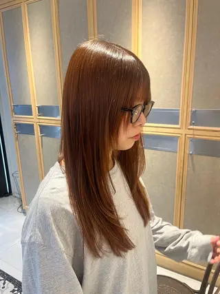 セミロング ナミ🩶暗髪/暖色 ❤️/透明感/縮毛のヘアスタイル