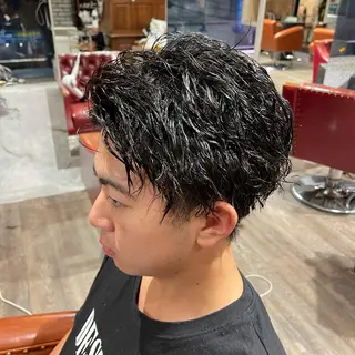 ショート パーマ メンズ peakshair所属・髪質改善/メンズパ ーマ𝒀𝑼𝑻𝑶のヘアスタイル