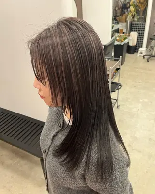 カラー マツザキ メグミのヘアスタイル